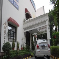 Cheapest hotel near India at affordable price